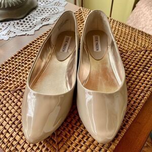 Steve Madden Patent Flats Sz 9W Taupe